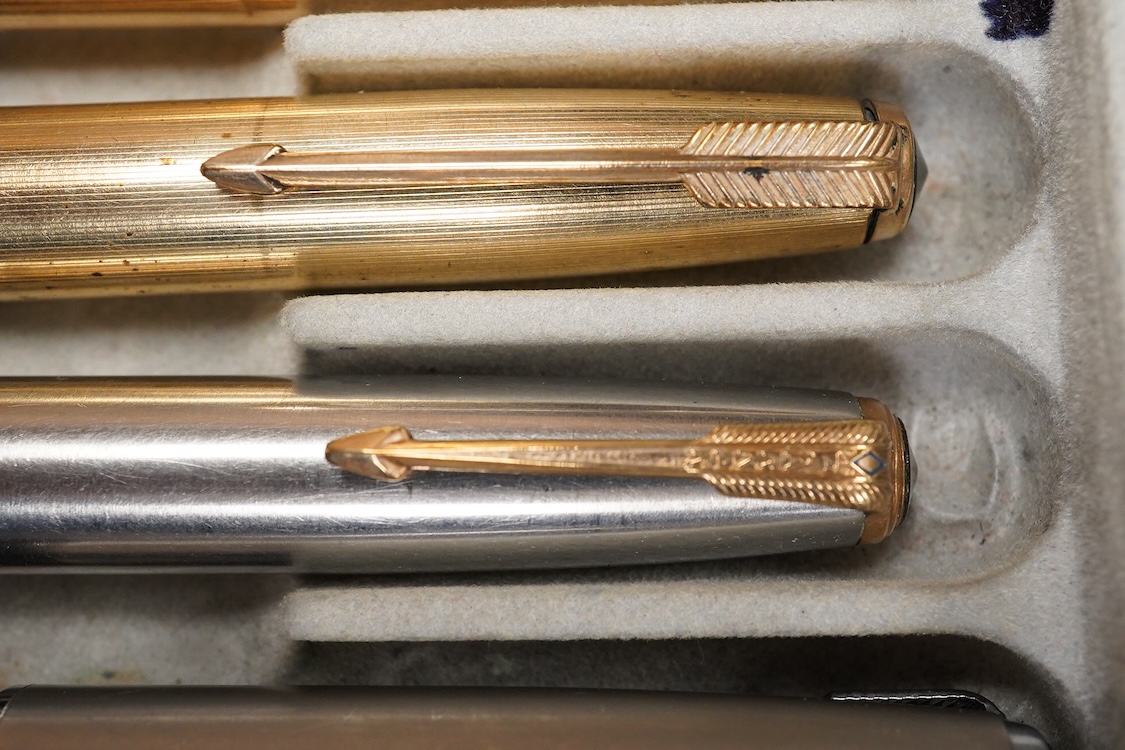 A large collection of Parker 51 pens and pencils, plus other Parkers, some incomplete